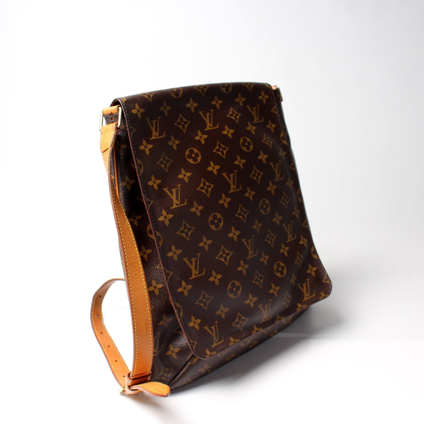 Louis Vuitton M tte Messenger Monogram