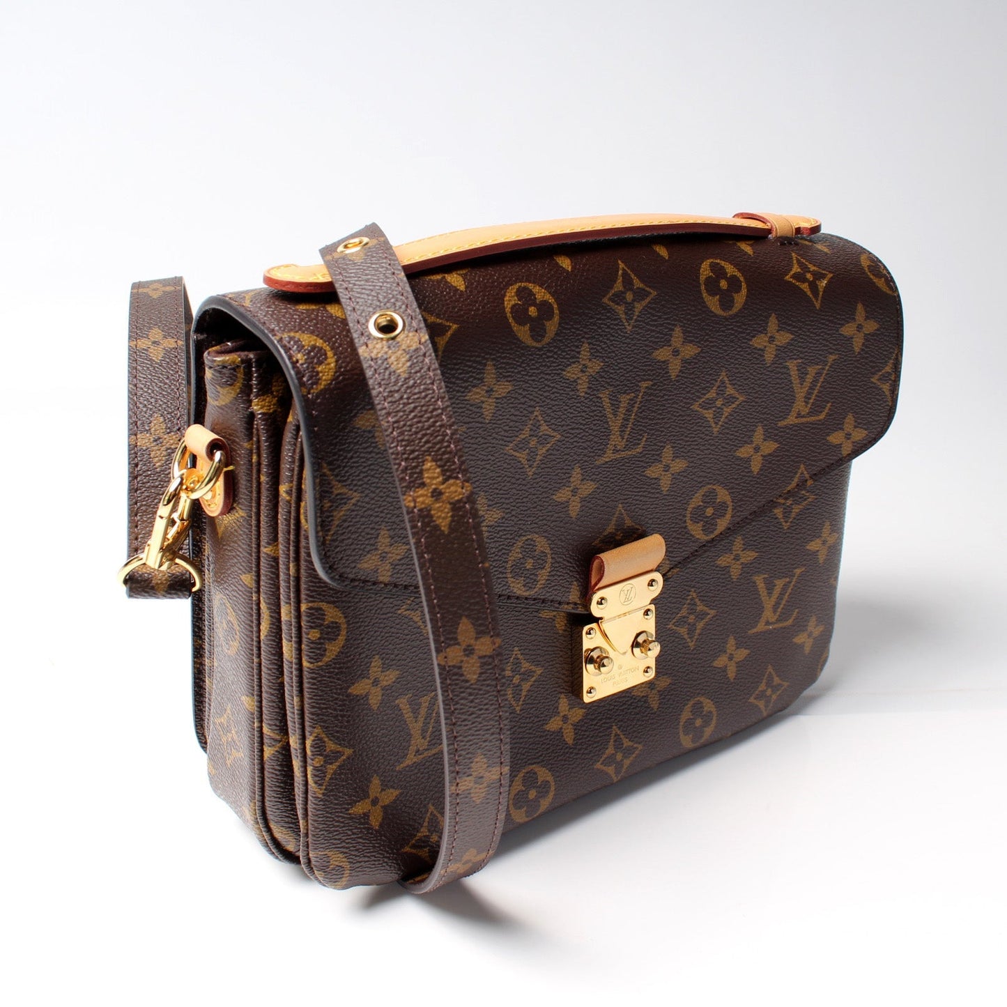 Louis Vuitton Pochette Metis Monogram