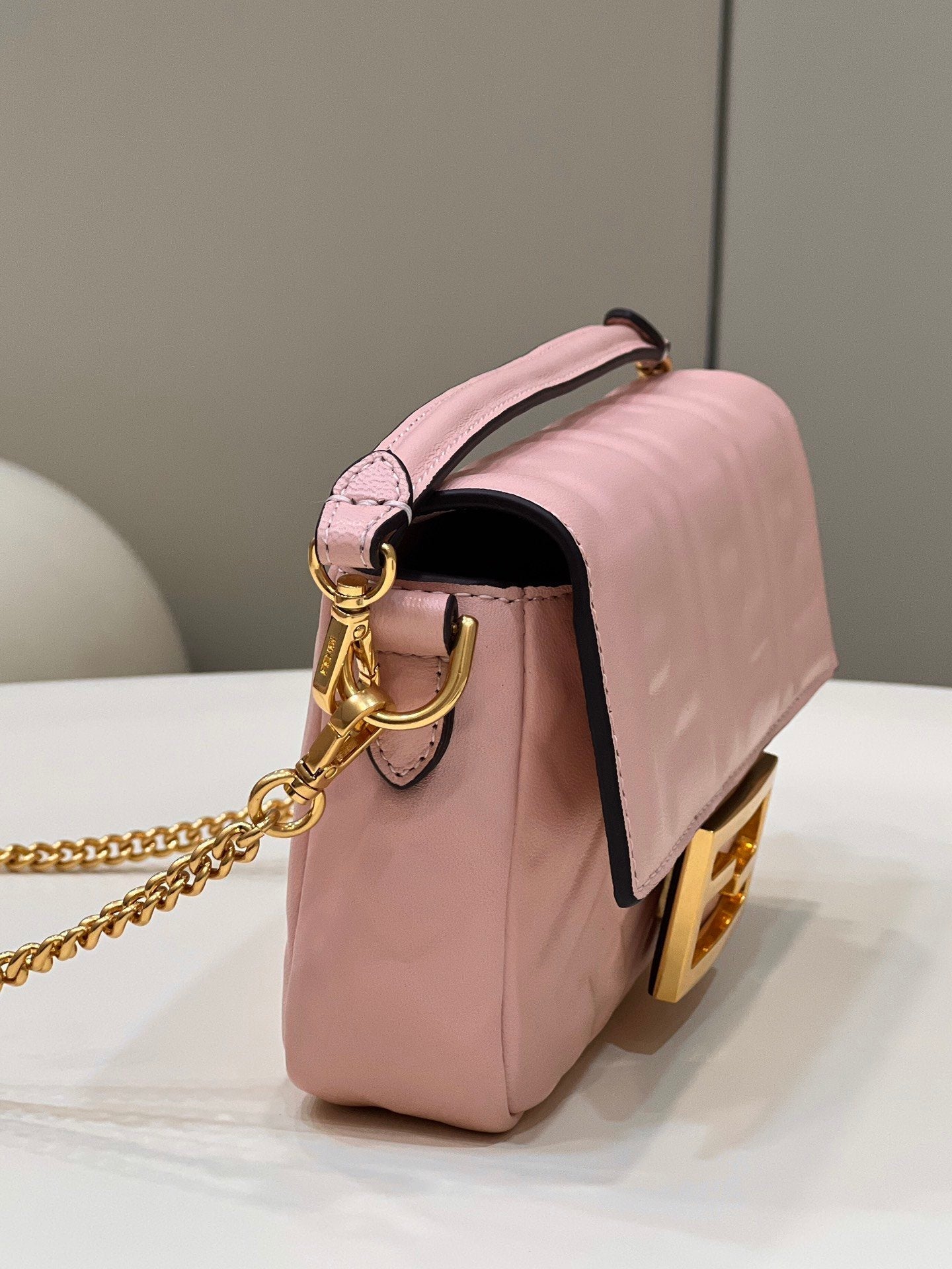 Top QualityTop Quality Baguette Pink For Women, Women’s Handbags, Shoulder And Crossbody Bags 7.5in/19cm FF 8BS017