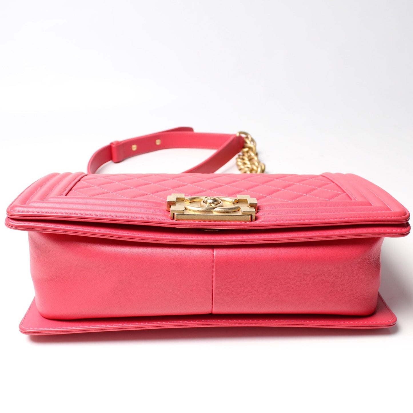 Chanel Boy Flap Medium New Lambskin 29M Bag