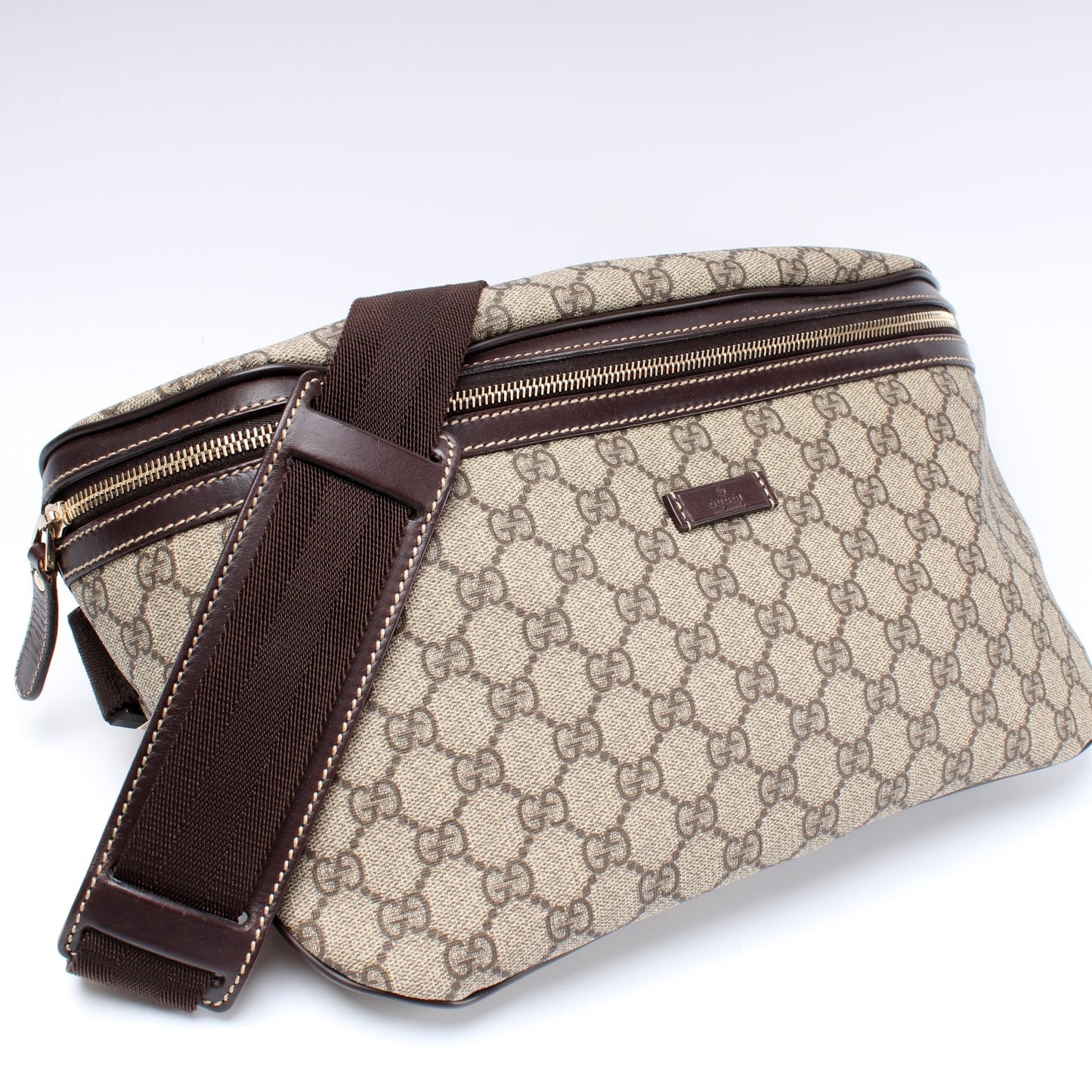 Gucci 211110 GG Supreme Belt Bag