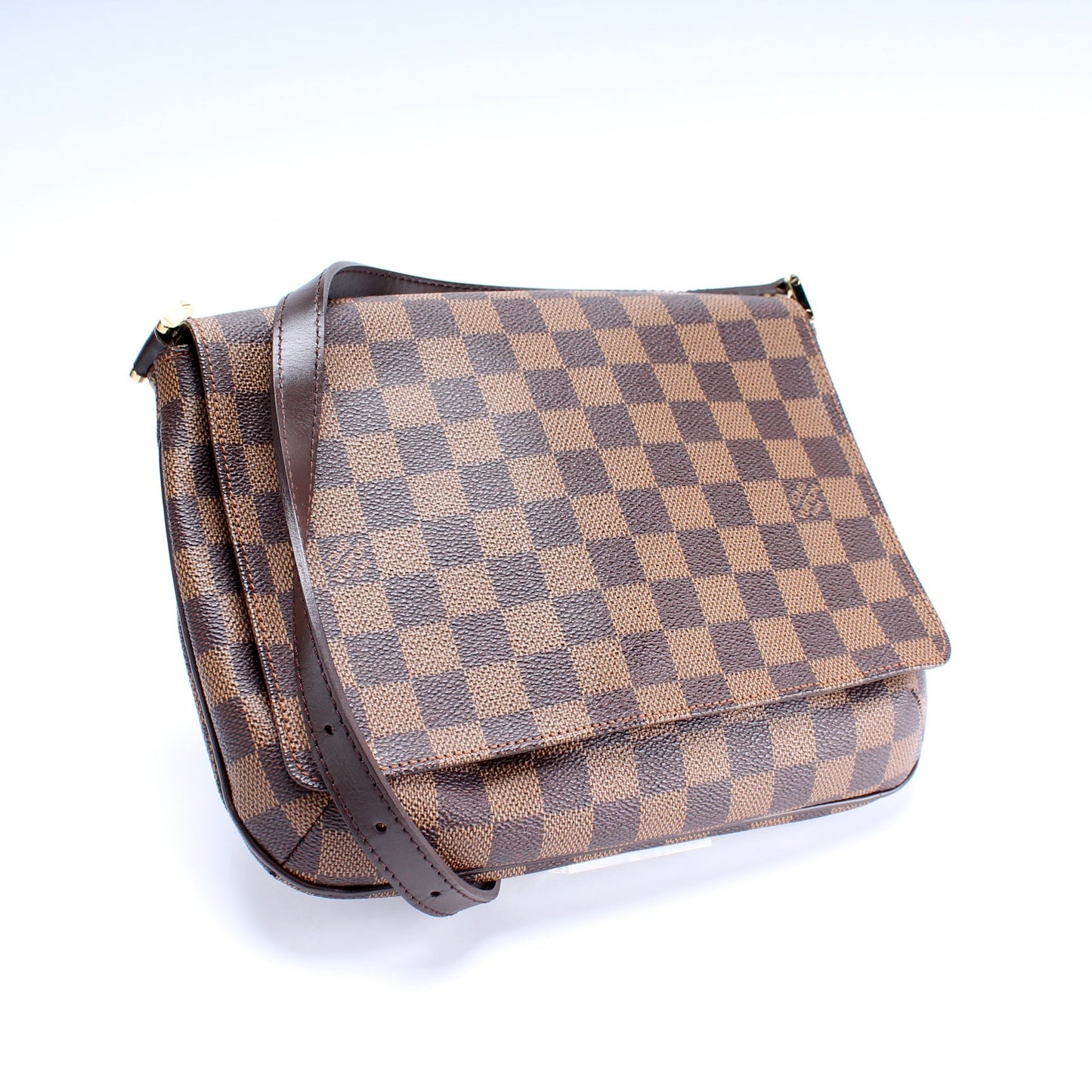 Louis Vuitton M tte Tango Short Damier Ebene