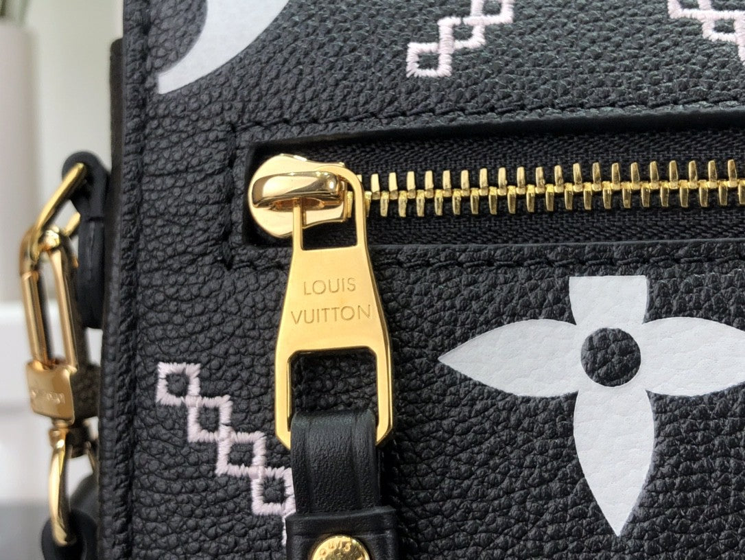 Top Quality Pochette Metis Monogram Empreinte Black For Spring,  Shoulder And Crossbody Bags 9.8in/25cm Top Quality M46028