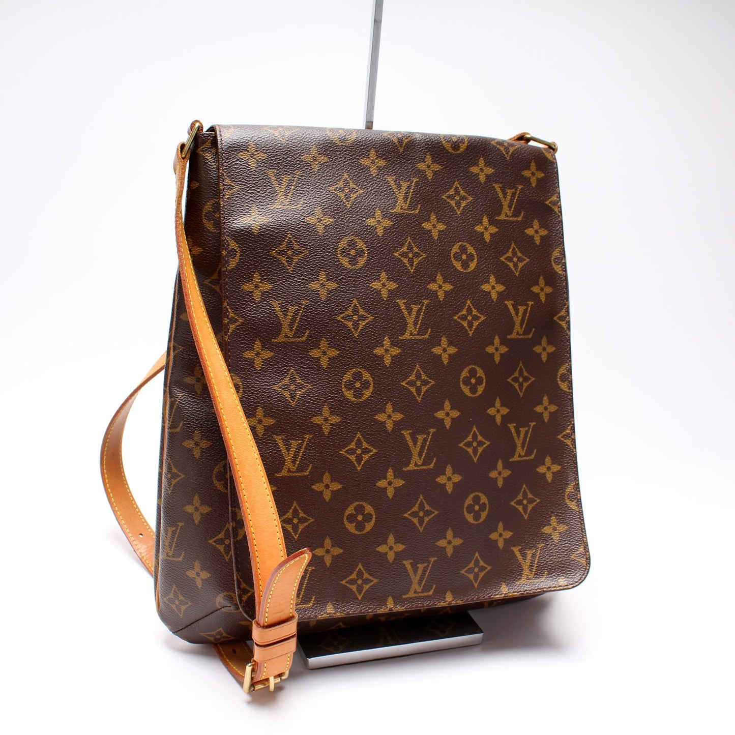 Louis Vuitton M tte Messenger Monogram