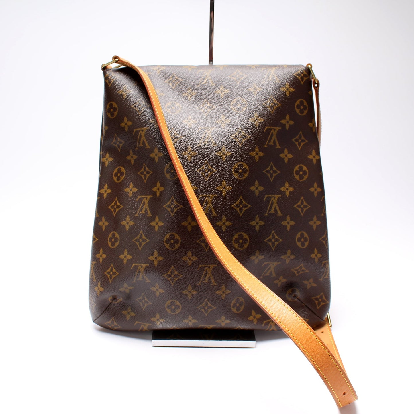 Louis Vuitton M tte Messenger Monogram