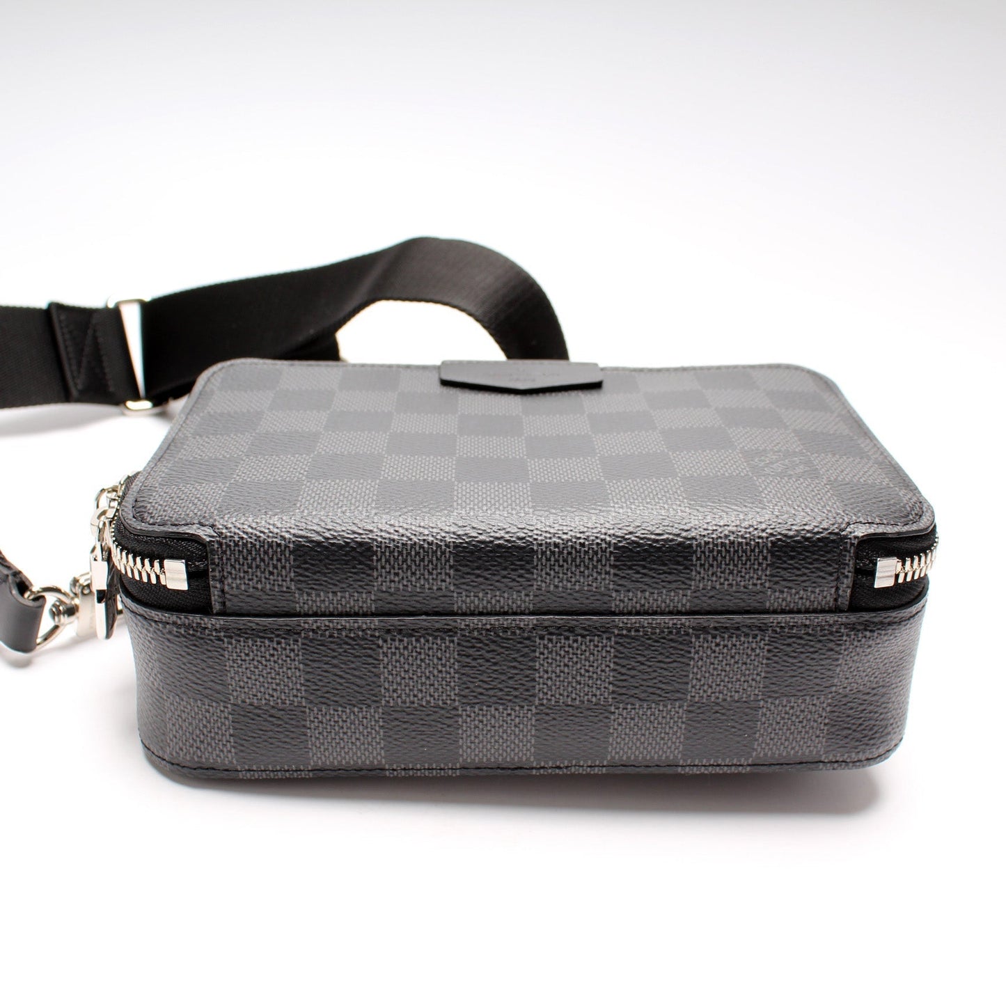 Louis Vuitton Alpha Wearable Wallet Damier Graphite
