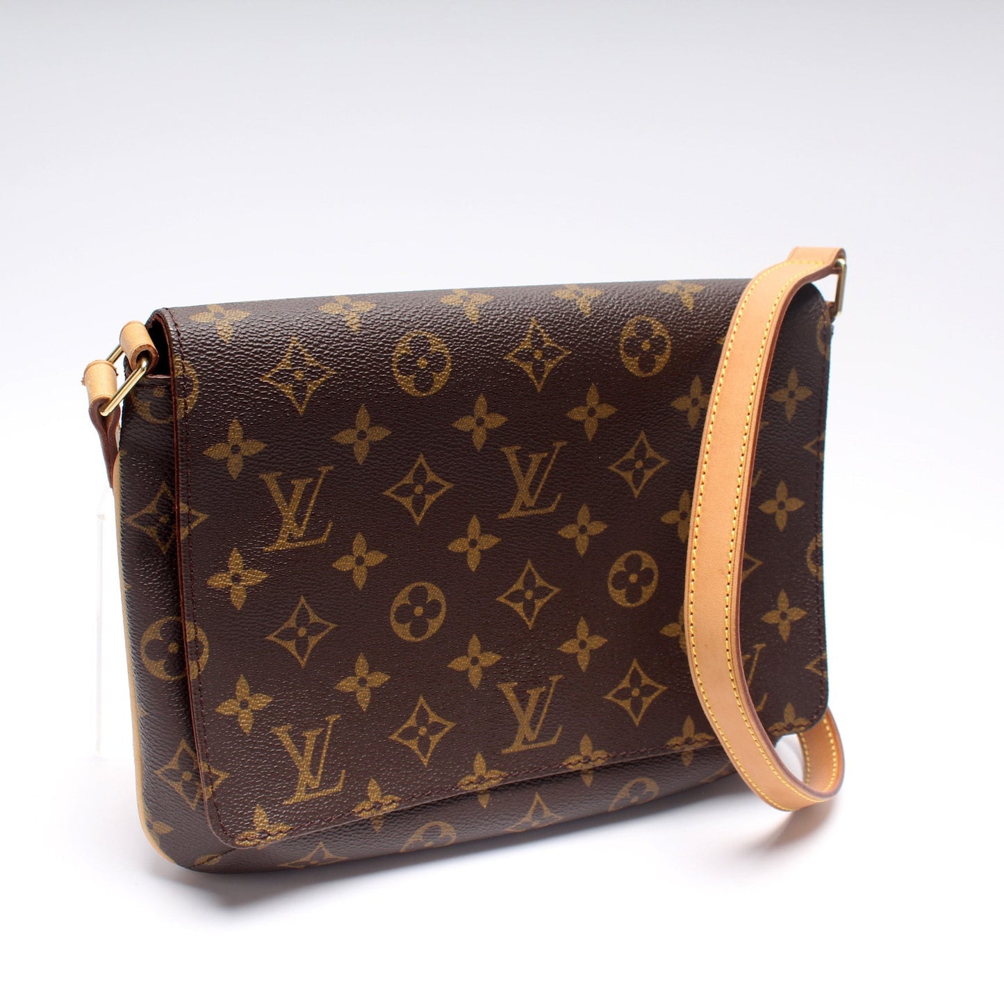 Louis Vuitton M tte Tango Short Monogram
