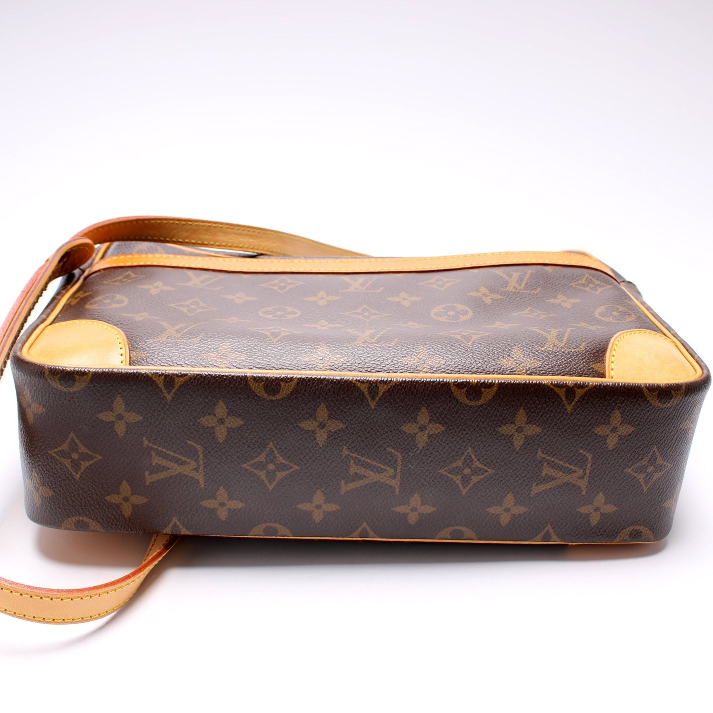 Louis Vuitton Trocadero 30 Monogram