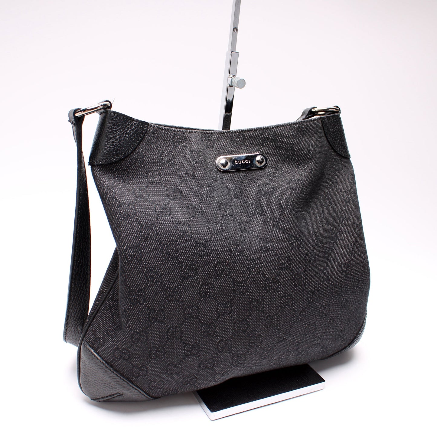 Gucci 196140 GG Canvas Shoulder Bag