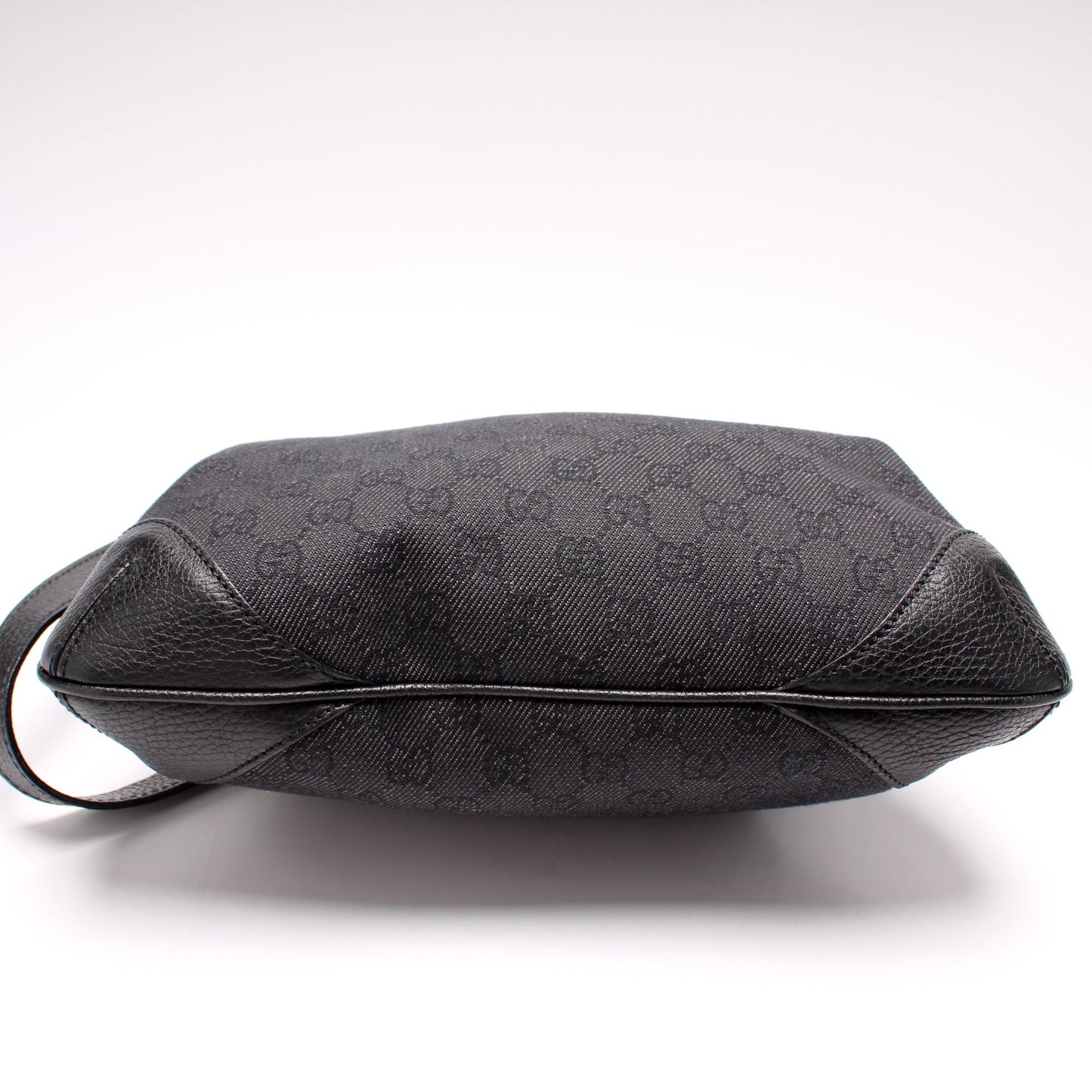 Gucci 196140 GG Canvas Shoulder Bag