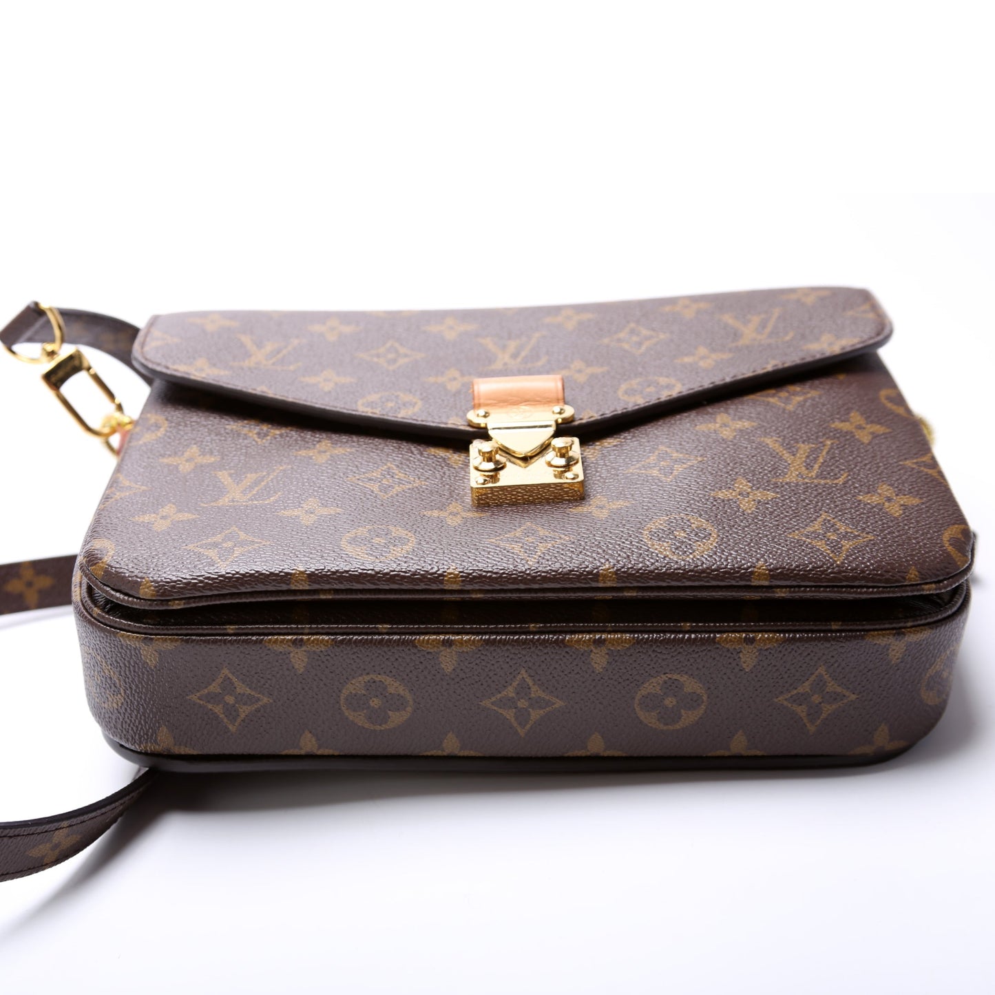 Louis Vuitton Pochette Metis Monogram