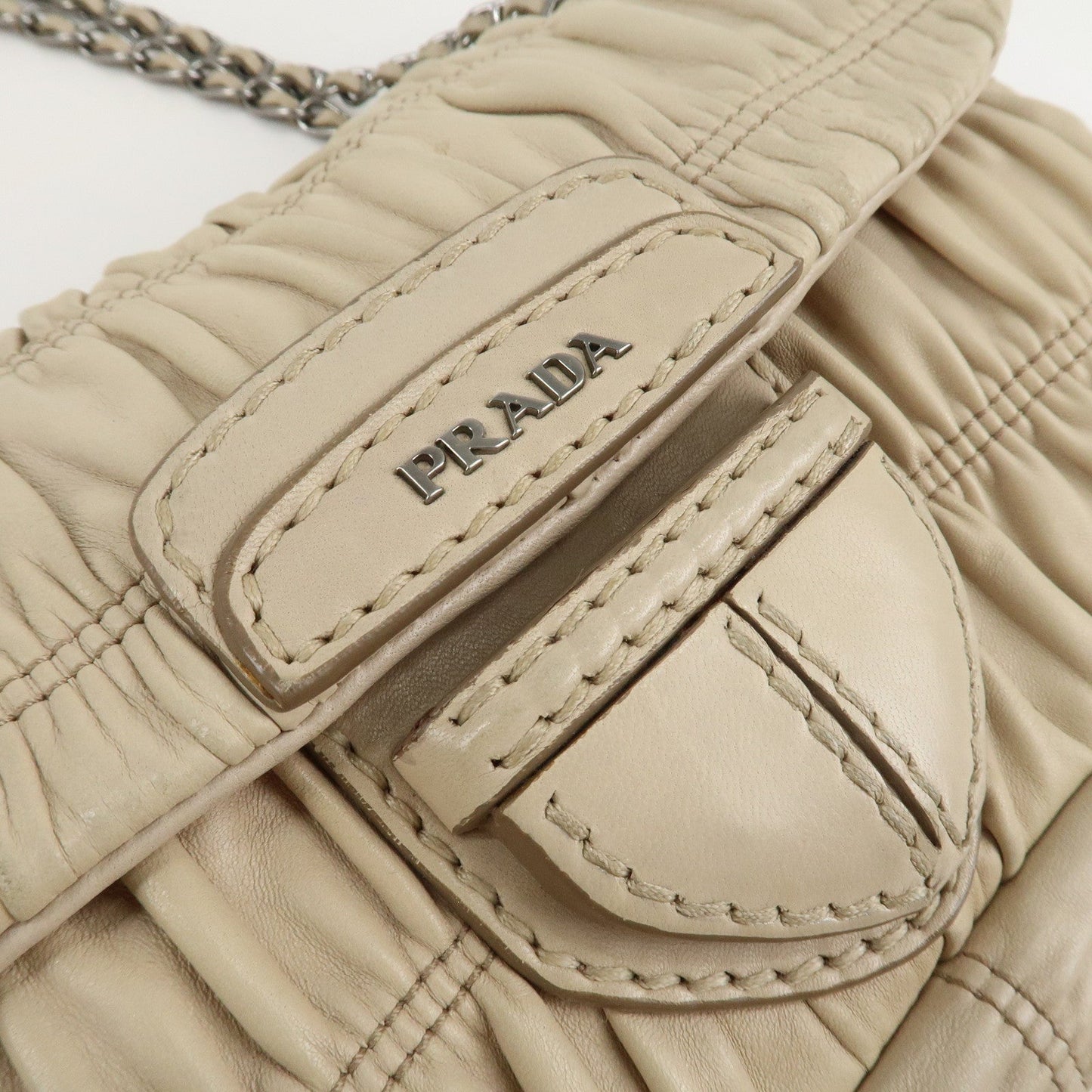 PRADA Leather Gathered Chain Shoulder Bag Ivory B4695C  d