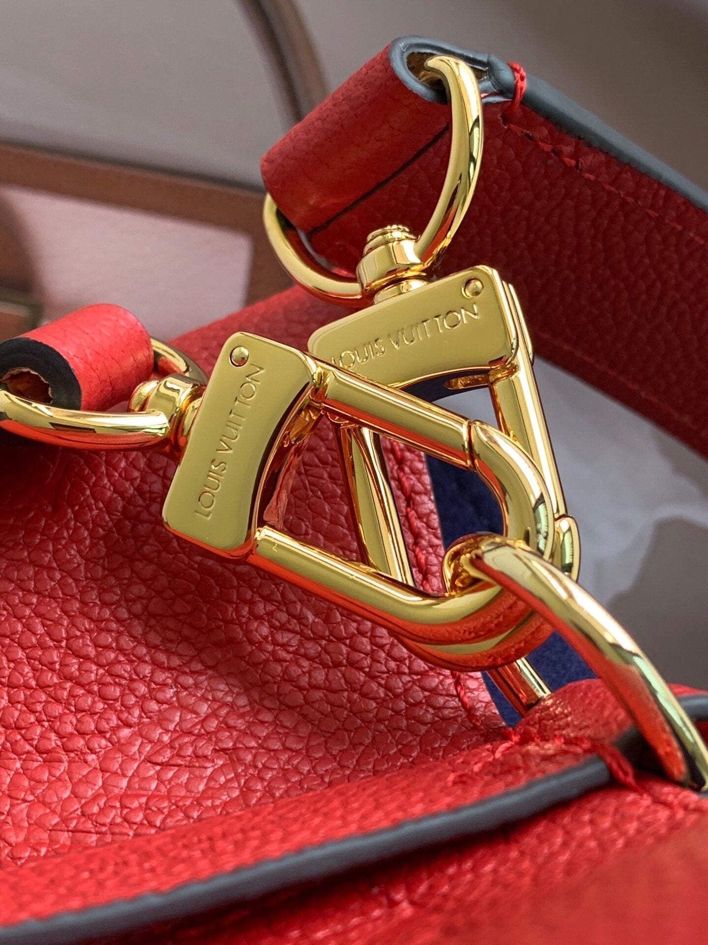 Top Quality NeoNoe MM Bucket Bag Monogram Empreinte Red For Women, Womens Bags, Shoulder Bags 10.2in/26cm Top Quality