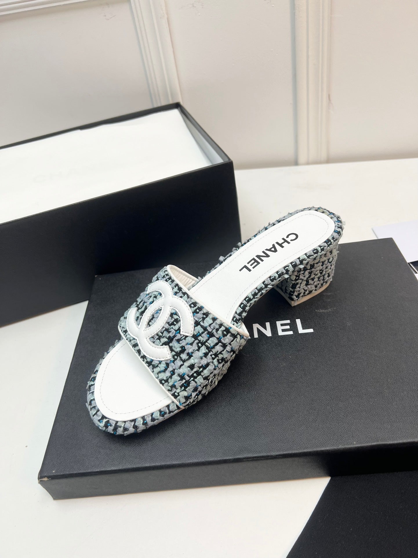 New 1:1 rep CHL High Heel Shoes 058