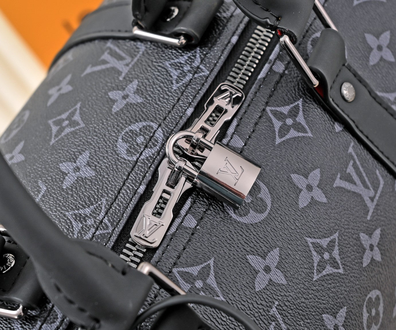EN - New 1:1 rep Bag LUV 655
