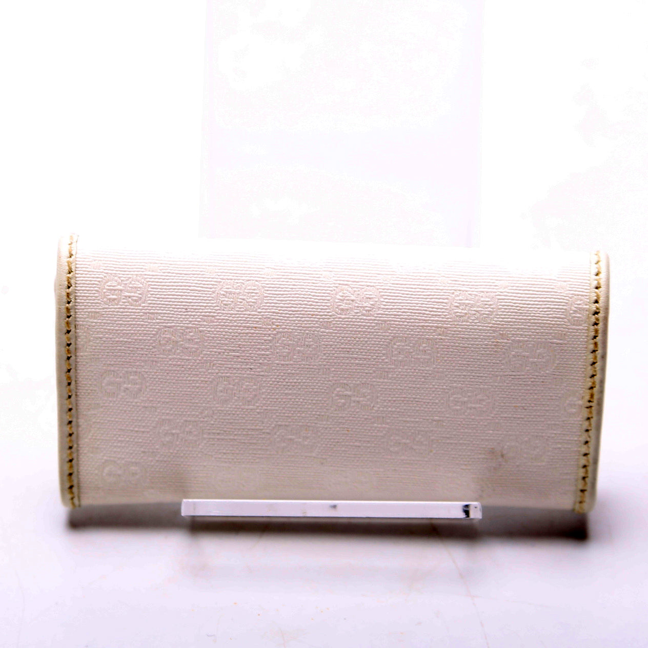 Gucci -- Micro GG Canvas  Key Case