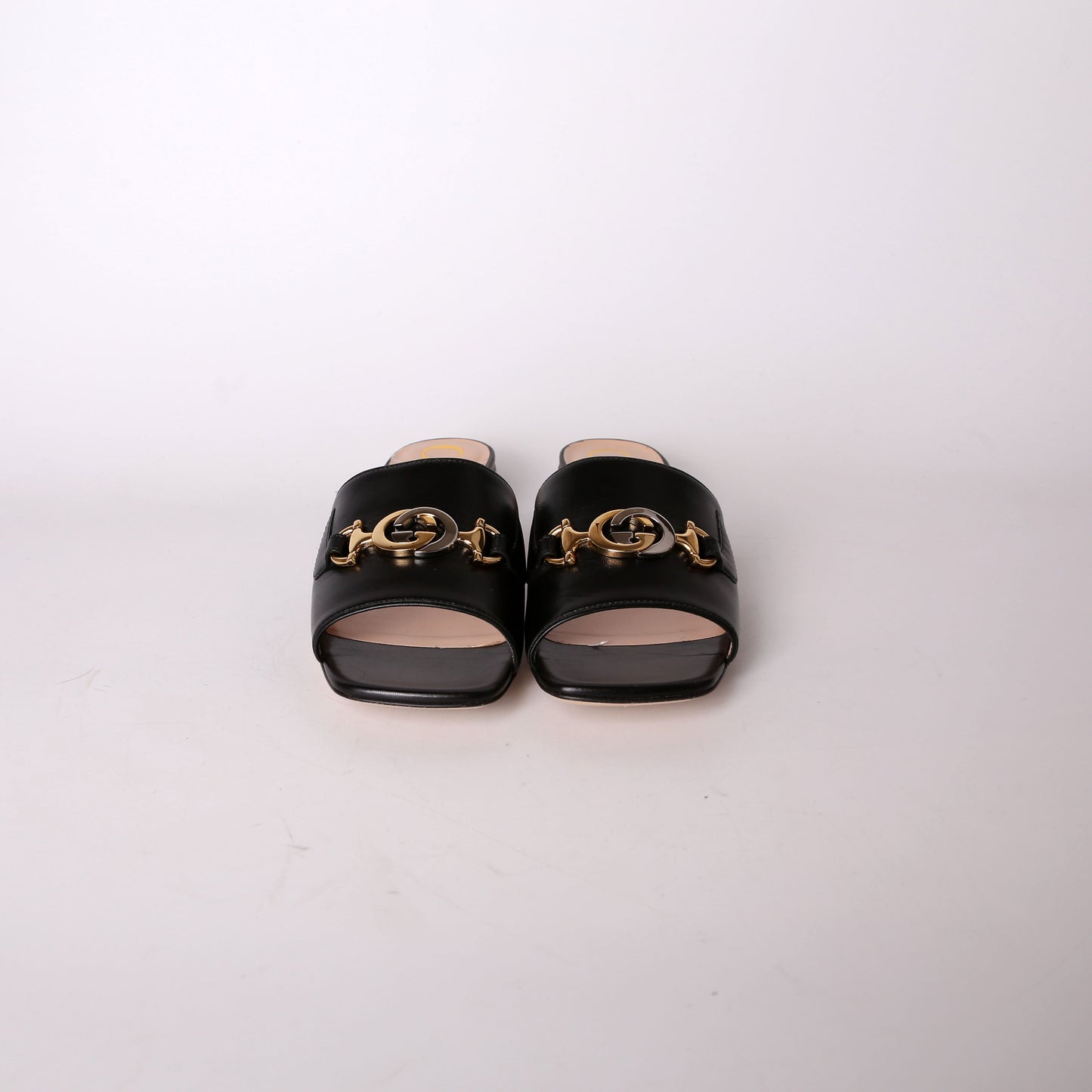 Gucci Zumi Leather Slides Size