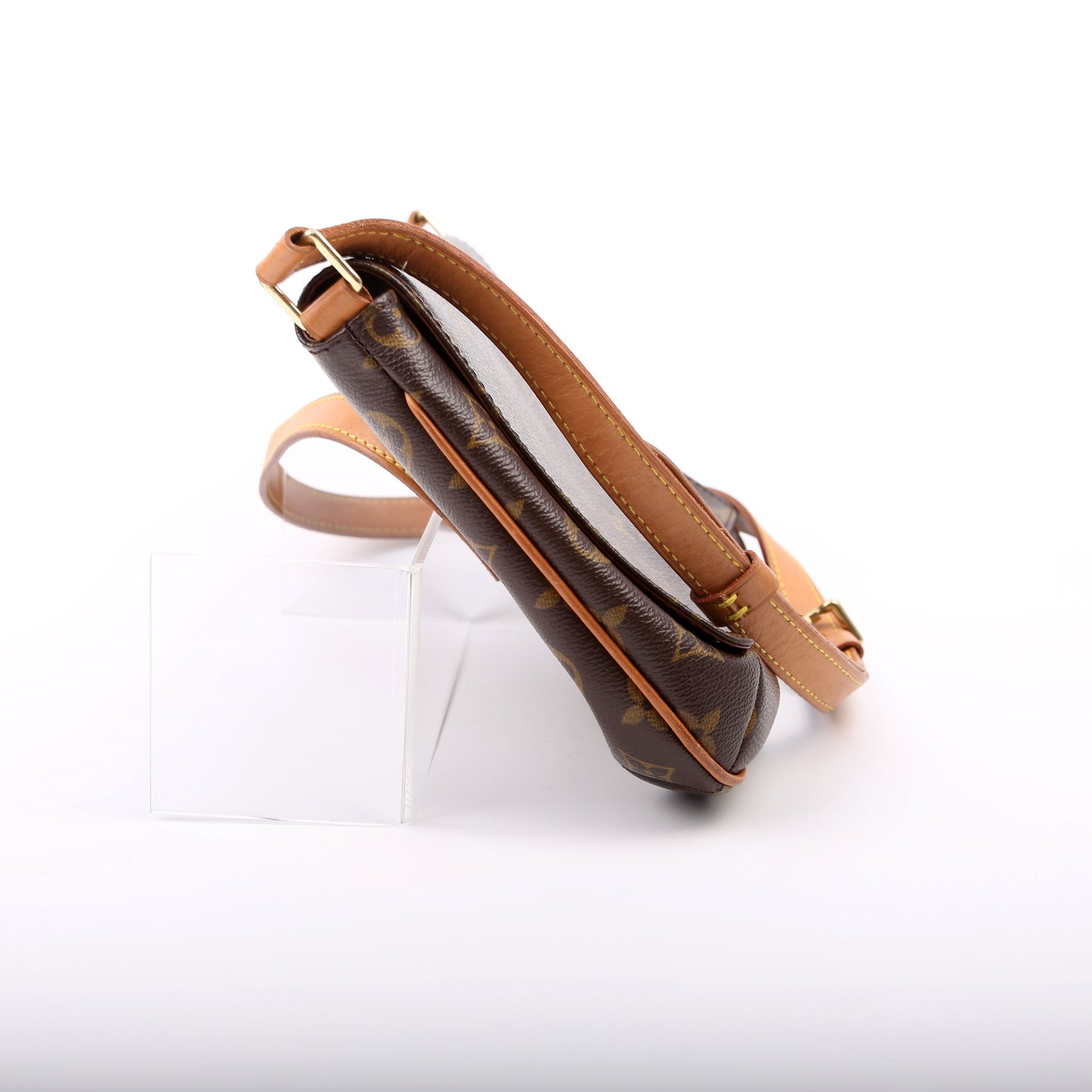 Louis Vuitton M tte Tango Long Monogram
