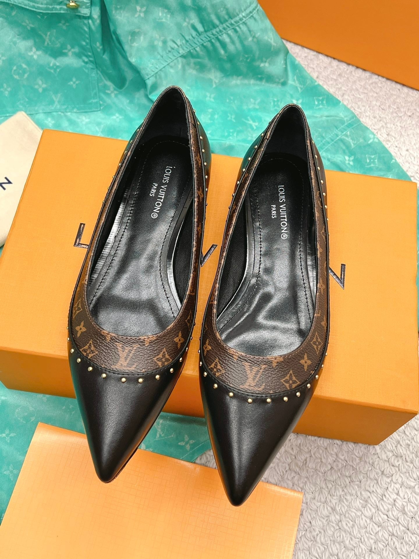 New 1:1 rep LUV High Heel Shoes 047