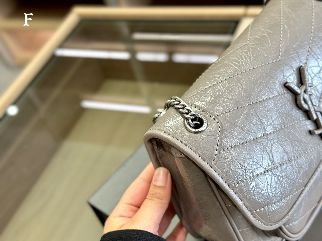 EN - New 1:1 rep  Bags SLY 373
