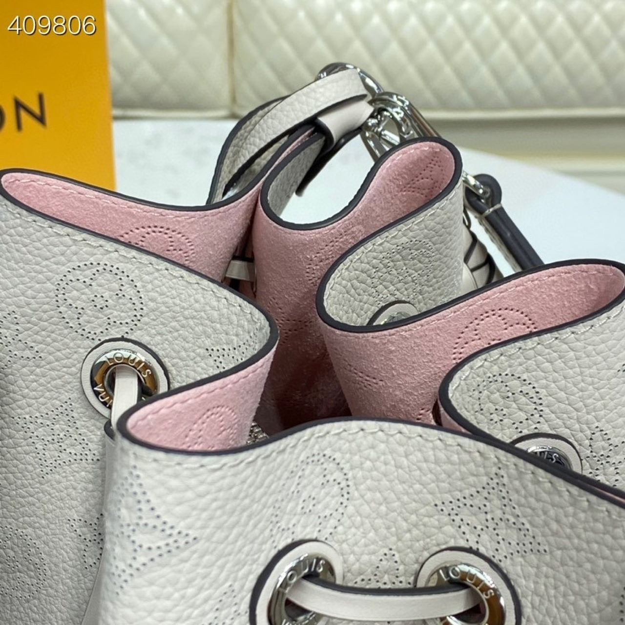 Top Quality Muria Bucket Bag Snow White For Women,  Shoulder And Crossbody Bags 9.8in/25cm Top Quality M58483