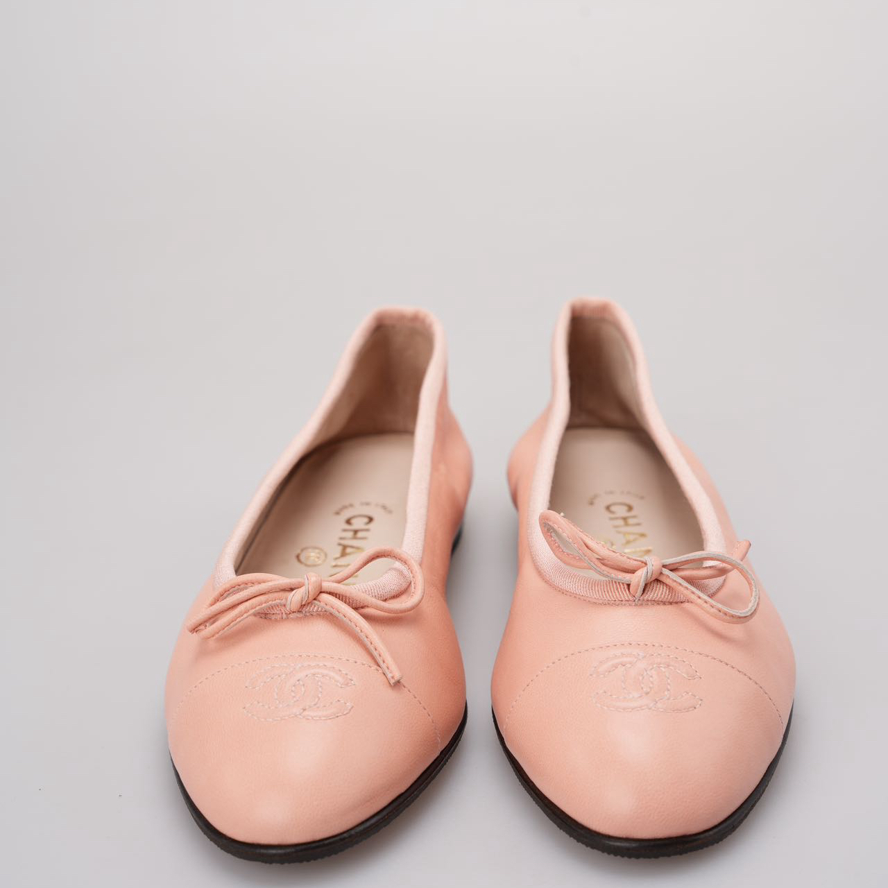 Chanel Crumpled Calfskin Cap Toe CC Ballerina Flats 39 In Baby Pink