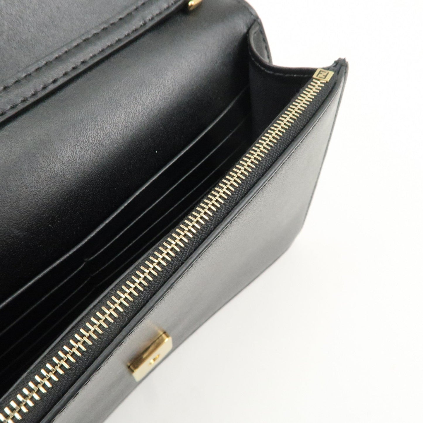 FENDI F is FENDI Leather Chain Wallet Clutch Bag Black 8BS006  d