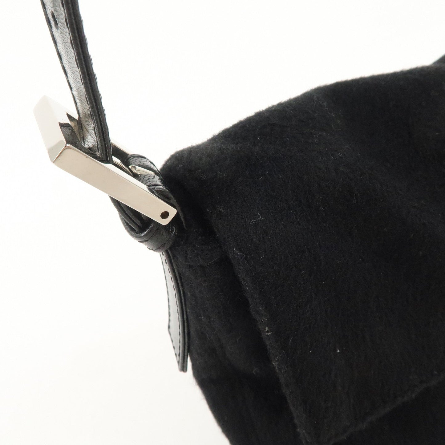 FENDI Mamma Baguette Cashmere Leather Shoulder Bag  Black 26424  d