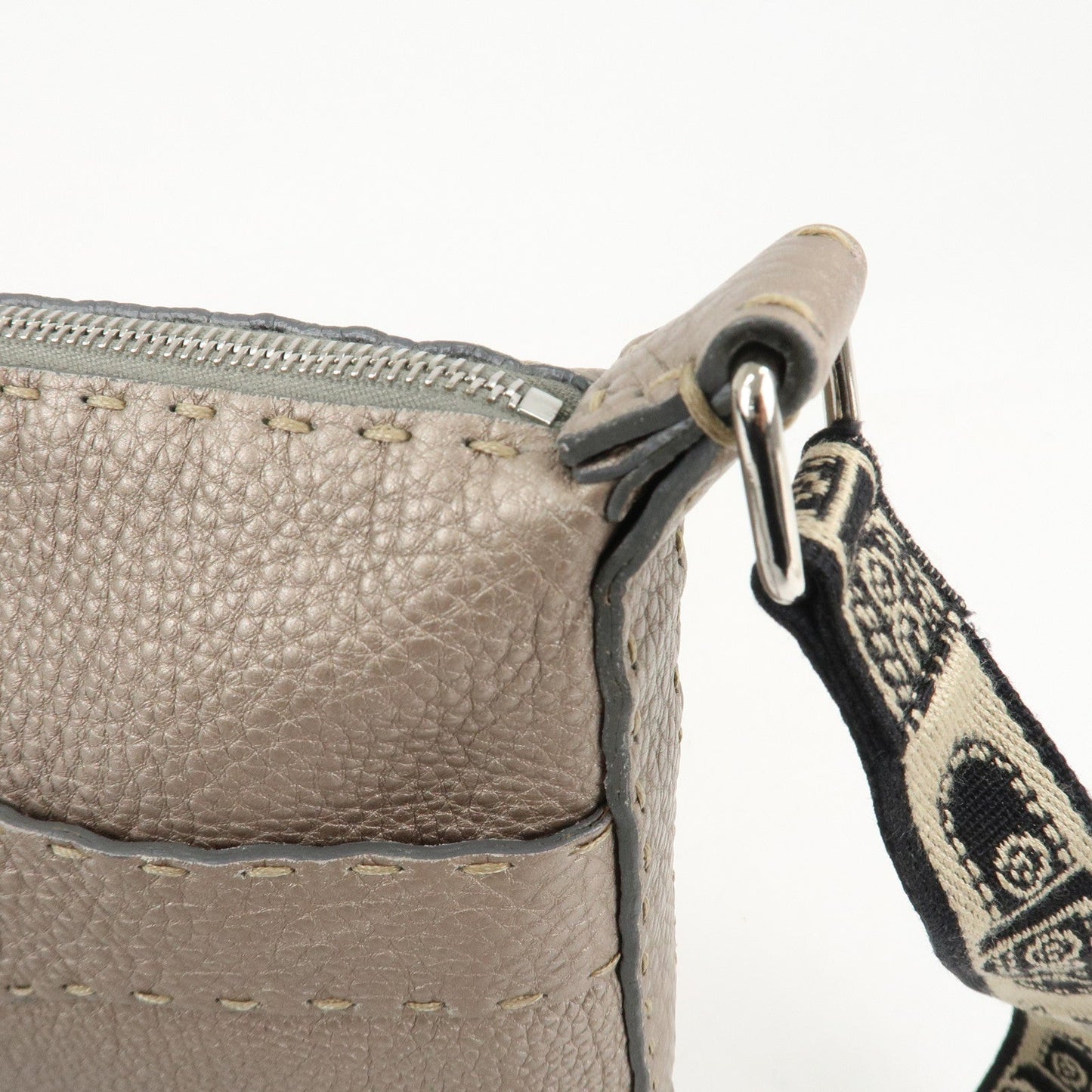 FENDI Selleria Leather Shoulder Bag Crossbody Bag Greige 8BT092  d