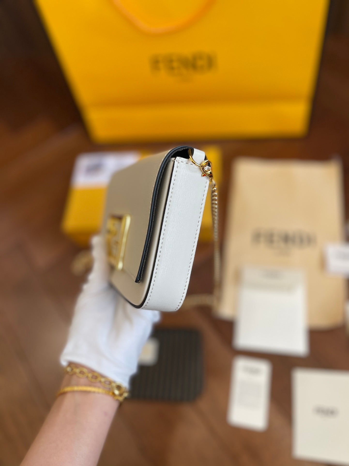 EN - New 1:1 rep  Bags FEI 250