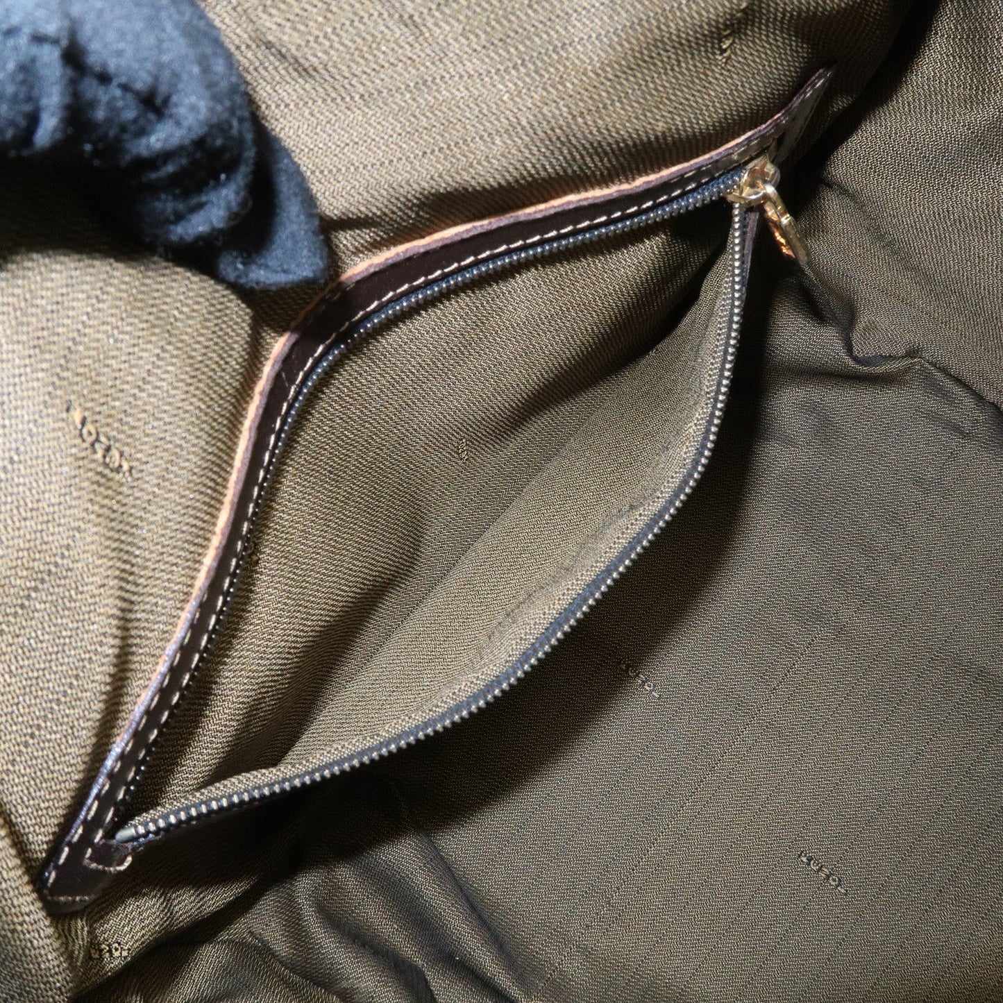 FENDI Zucca Canvas Leather Hand Bag Brown Black  d