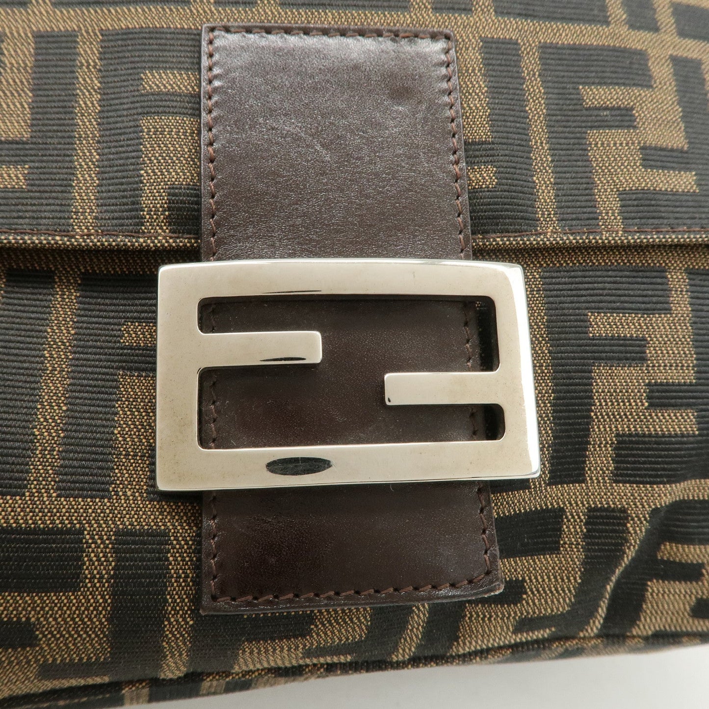 FENDI Mamma Baguette Canvas Leather Shoulder Bag Silver HDW 26325  d