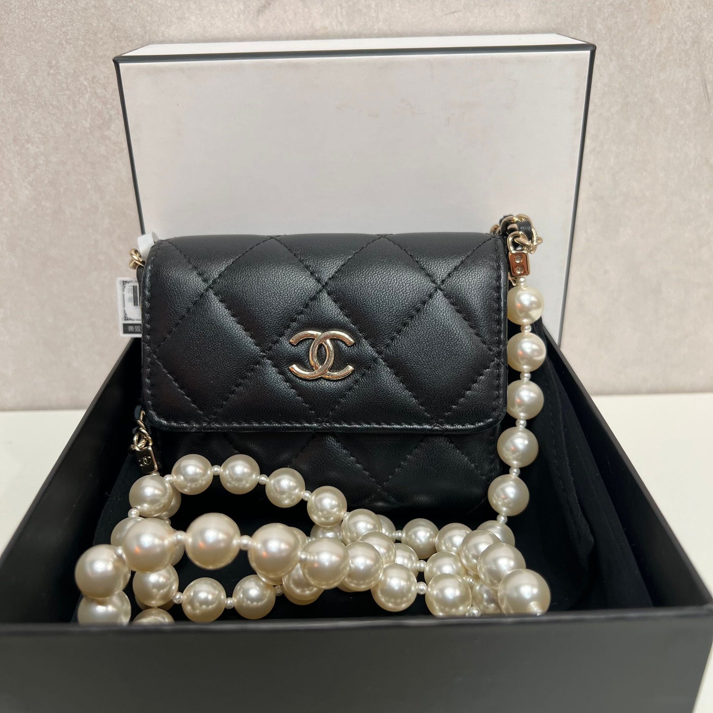 CHANEL Lambskin Quilted Pearl Card Holder With Chain Black 3355