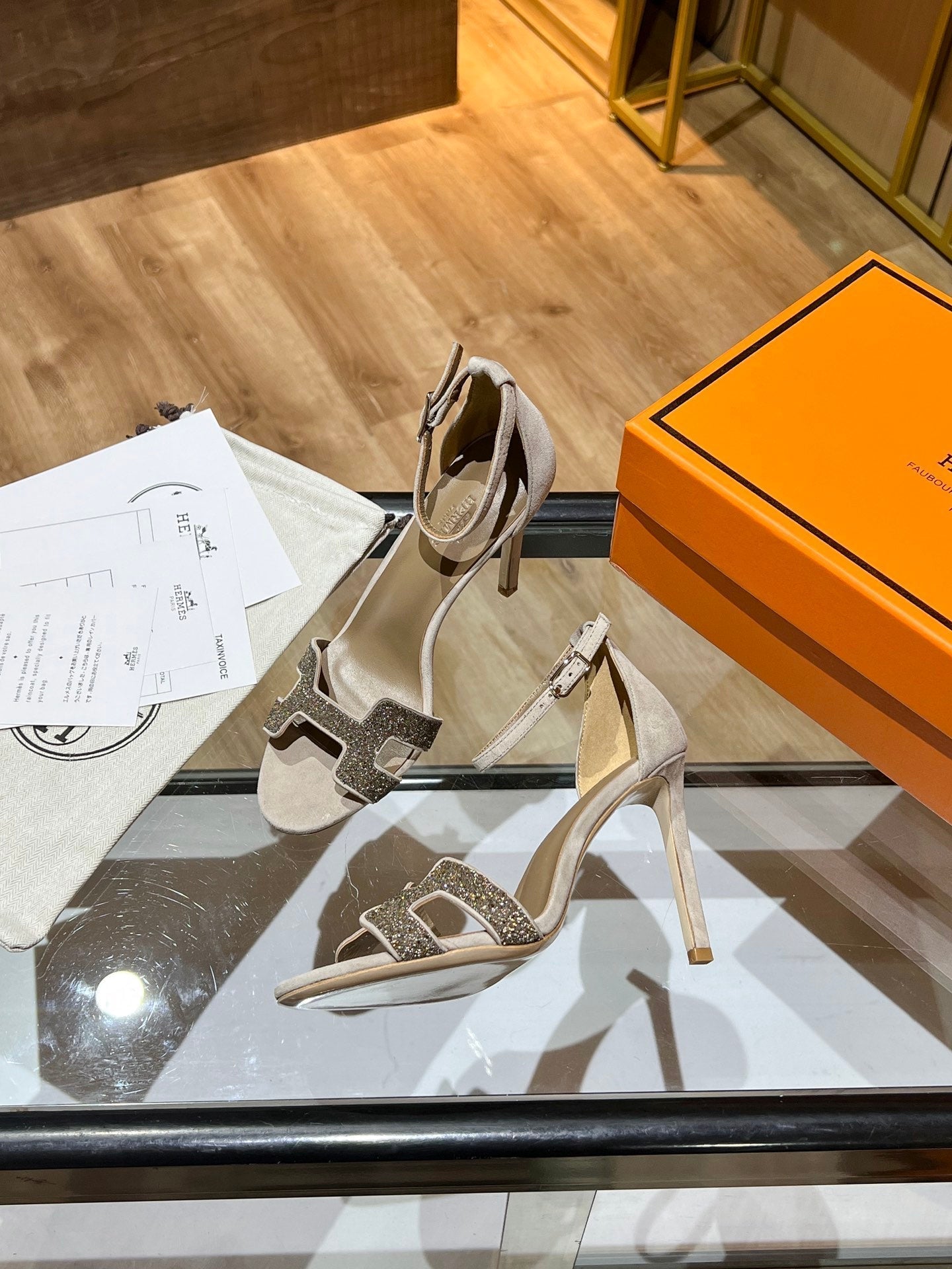New 1:1 rep HM HIGH HEELS 026