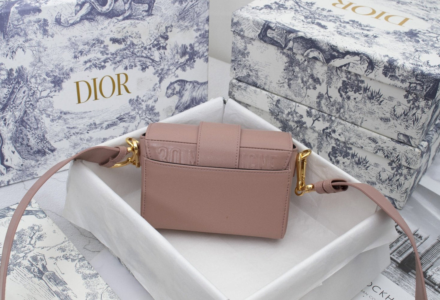 EN - New 1:1 rep  Bags DIR 240