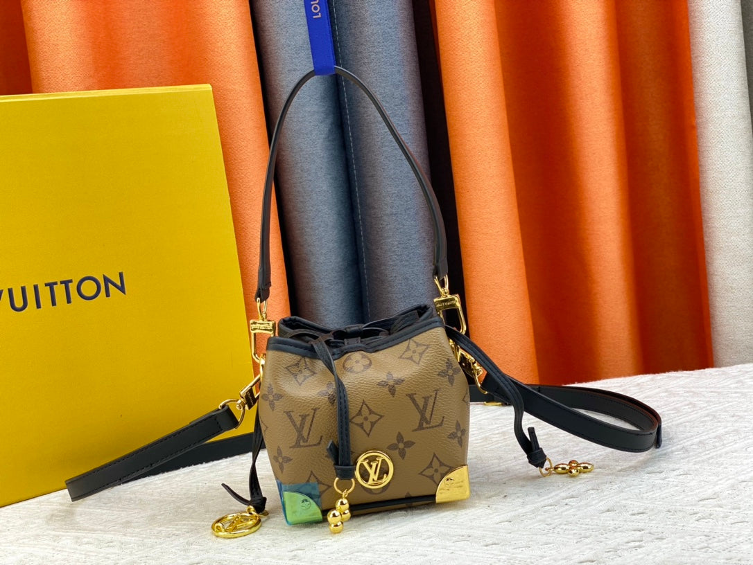 New 1:1 rep Lux Bags LUV 906