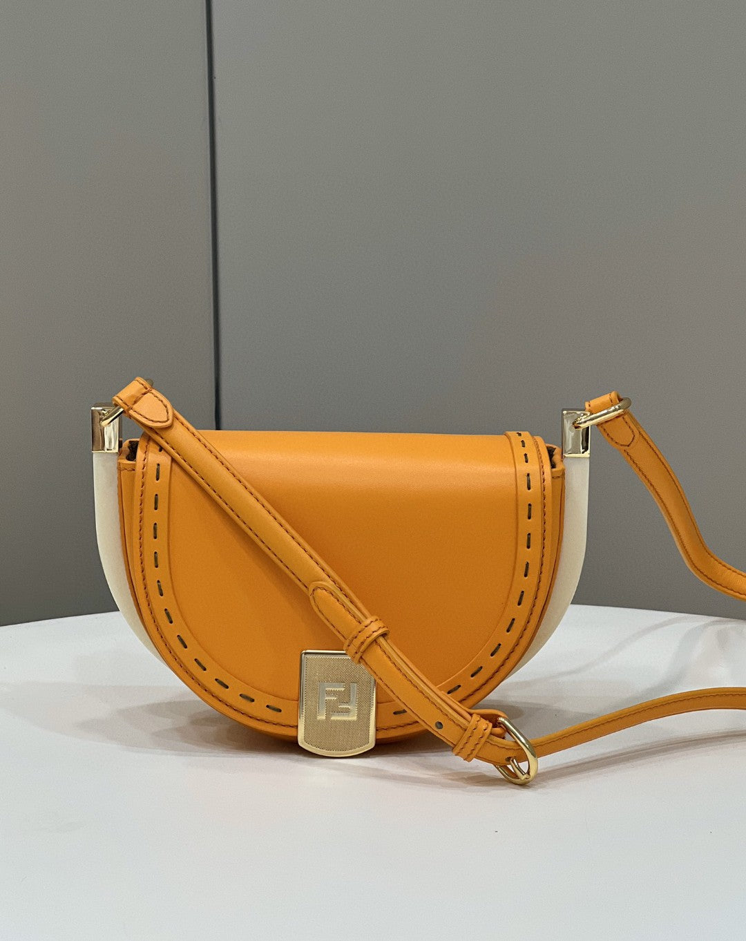 Top QualityTop Quality Moonlight Saddle Orange Bag For Woman 19cm/7.5in