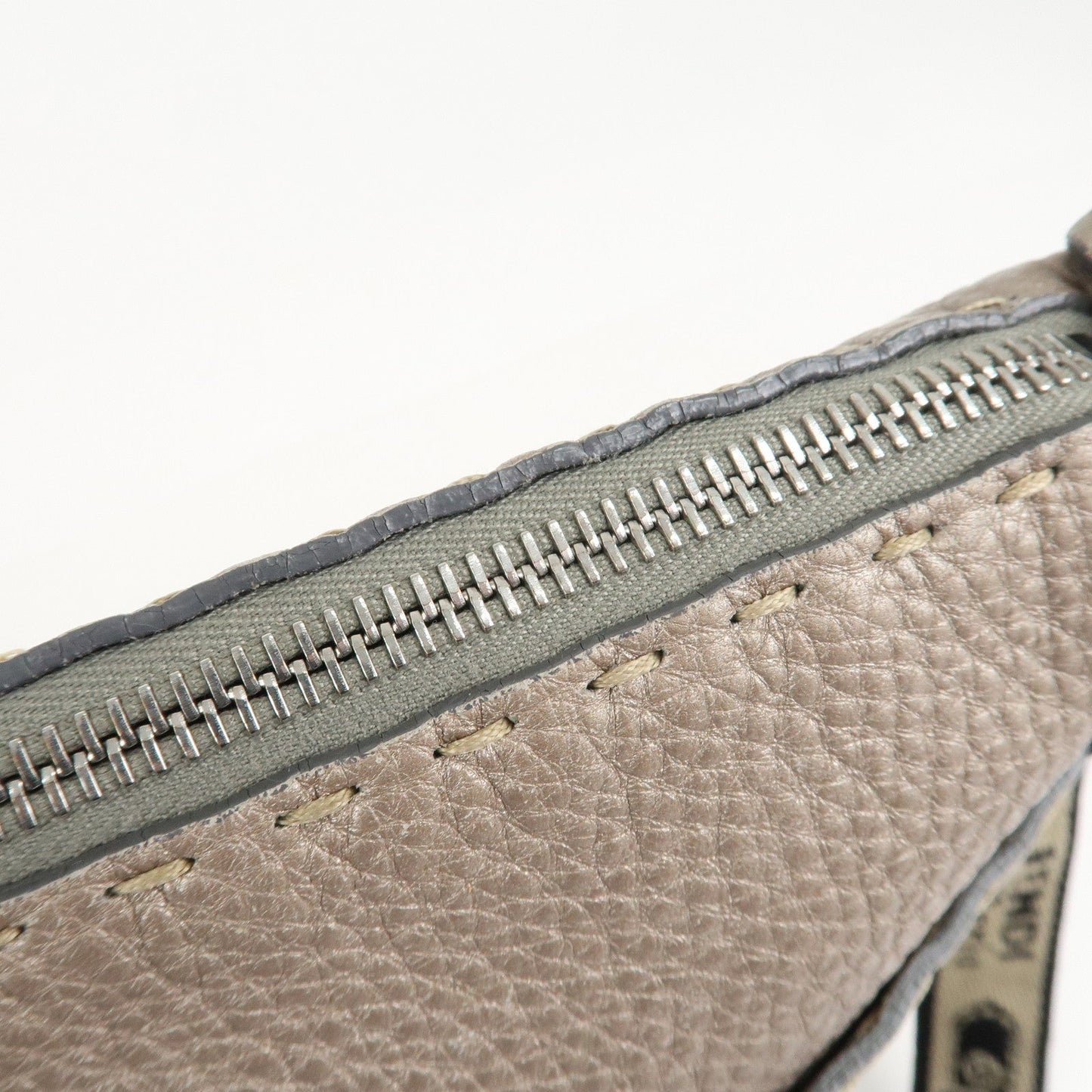 FENDI Selleria Leather Shoulder Bag Crossbody Bag Greige 8BT092  d