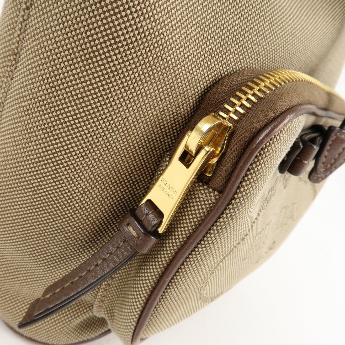 PRADA Logo Jacquard Leather Drawstring Shoulder Bag Beige 1BH038  d