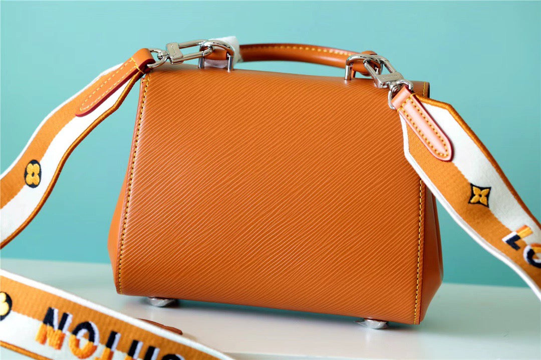 Top Quality Cluny Mini Epi Gold Miel For Women,  Shoulder And Crossbody Bags 20cm/7.9in Top Quality M58931