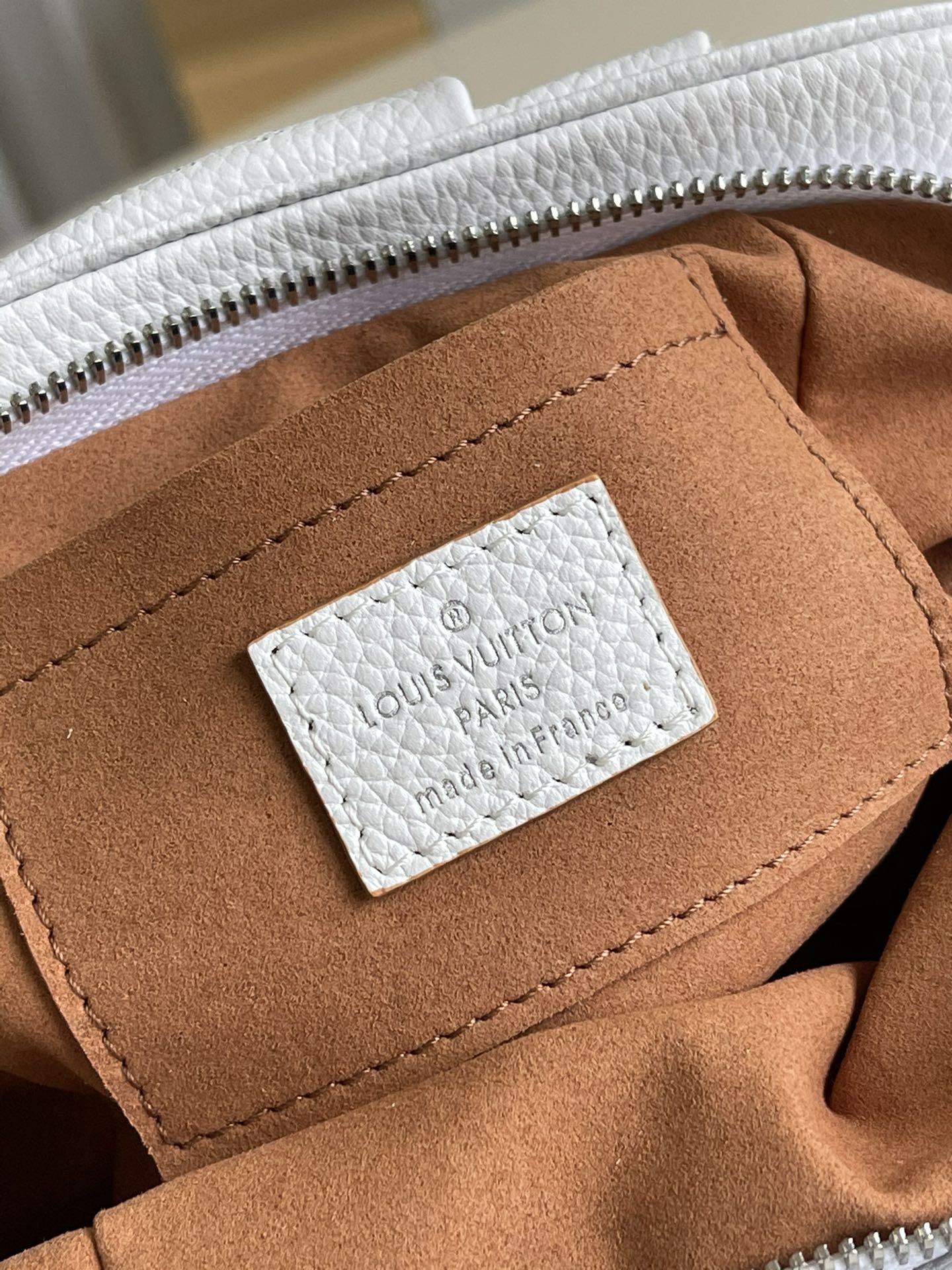 Top Quality Scala Mini Pouch White For Women,  Shoulder And Crossbody Bags 9.1in/23cm Top Quality M80410