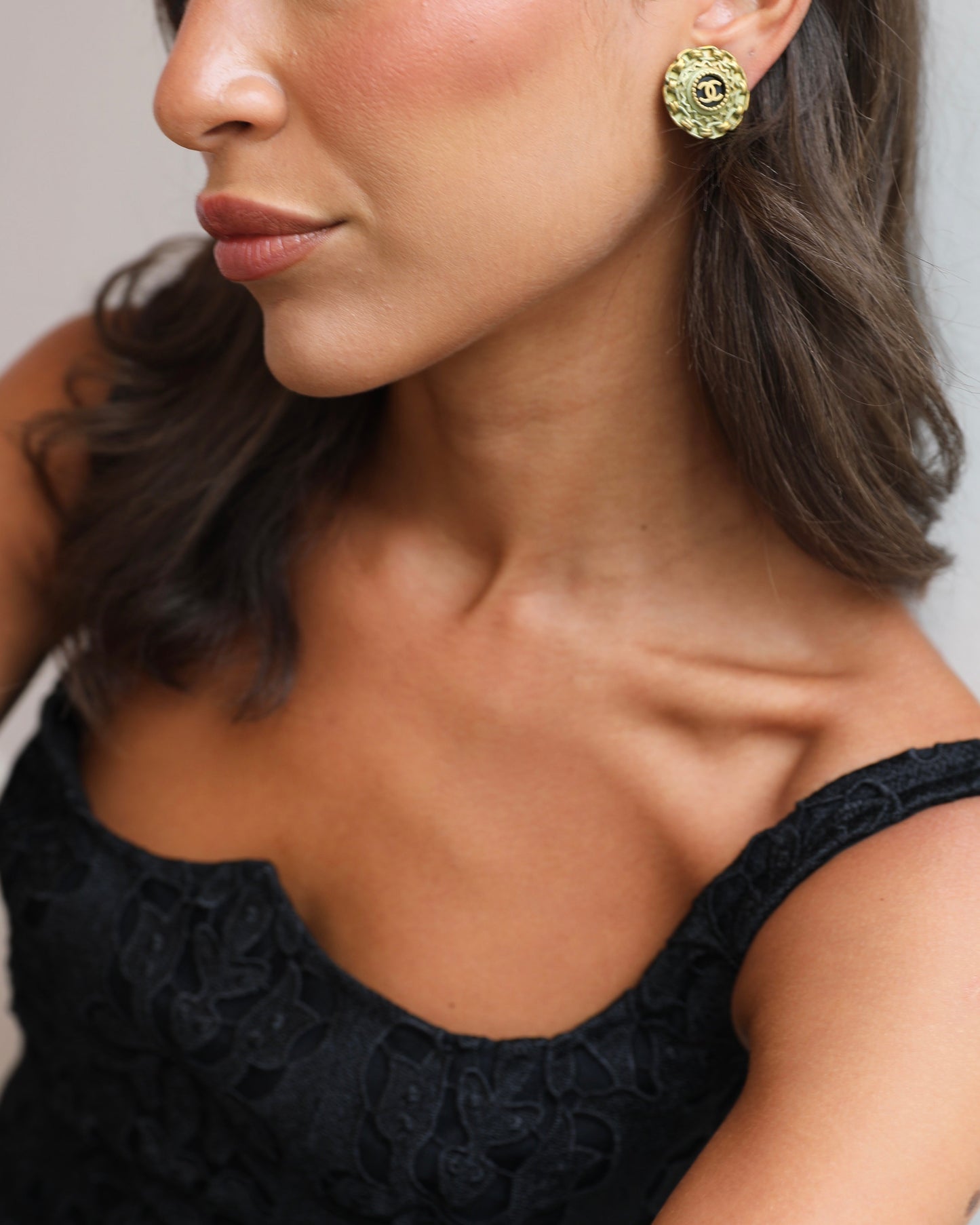 Chanel 94A   CC Brushed Gold Matelasse Round Small Clip-On Earrings with Black Detailing