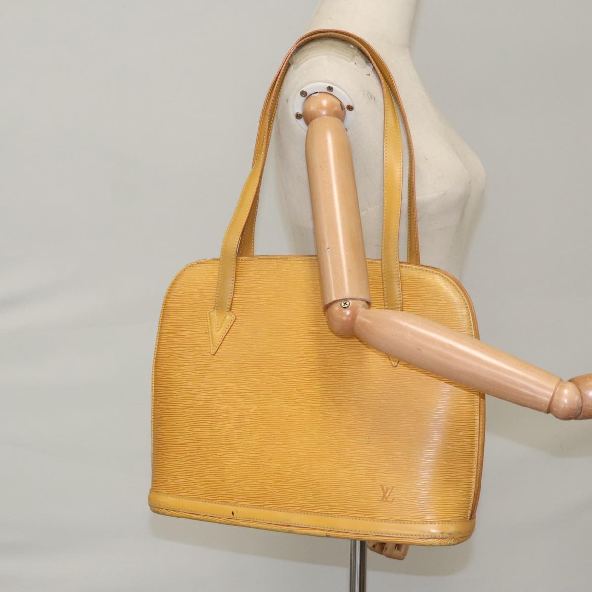 Louis Vuitton Lussac