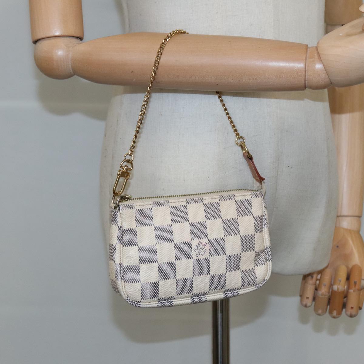 Louis Vuitton Pochette Accessoire