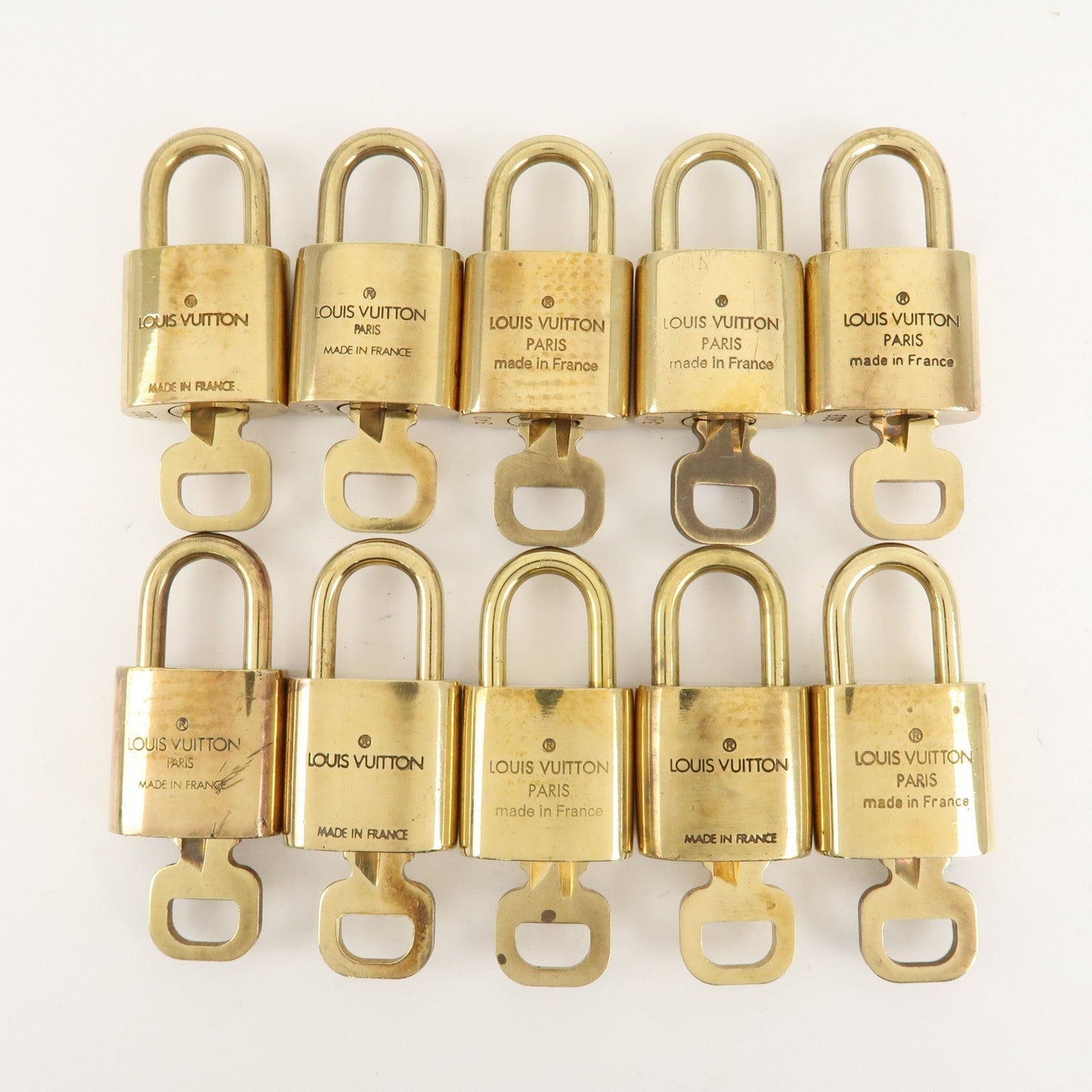Louis Vuitton Set of 10 Lock & Key Cadena Key Lock Metal Gold  d