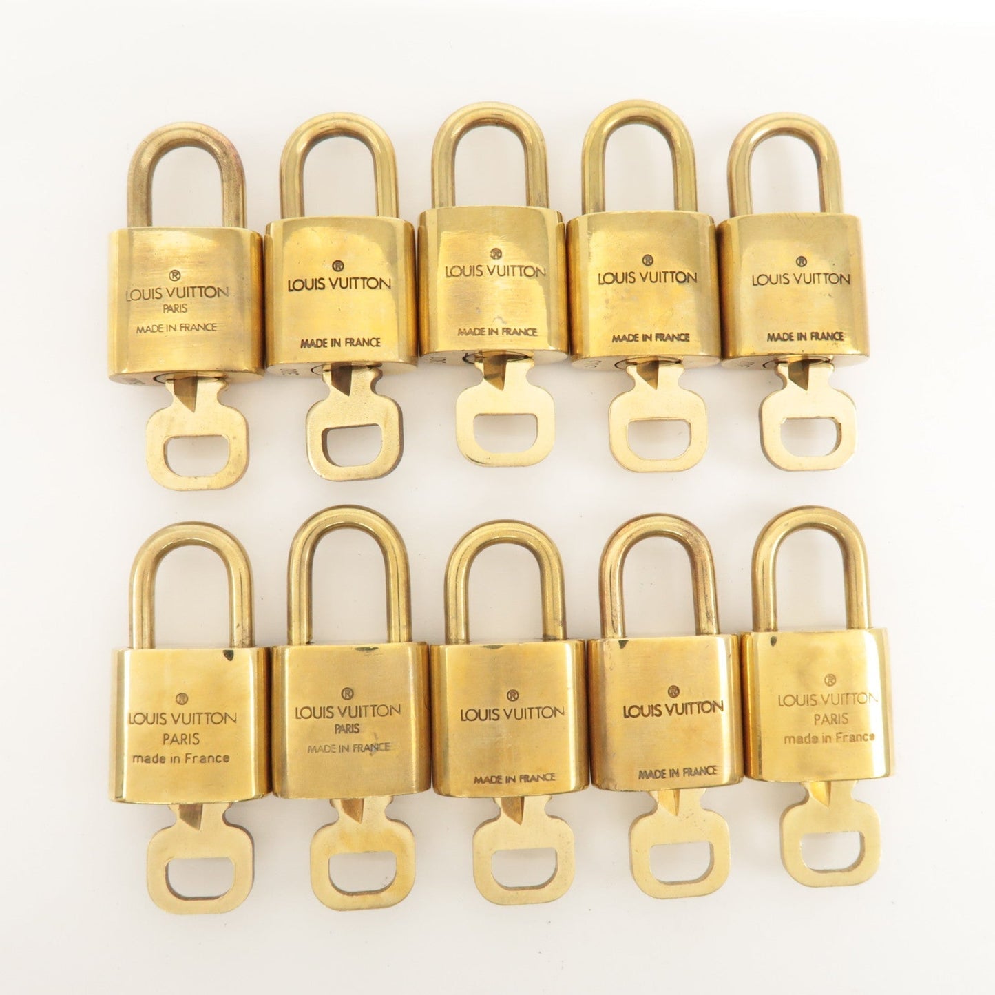 Louis Vuitton Set of 10 Lock & Key Cadena Key Lock Metal Gold  d