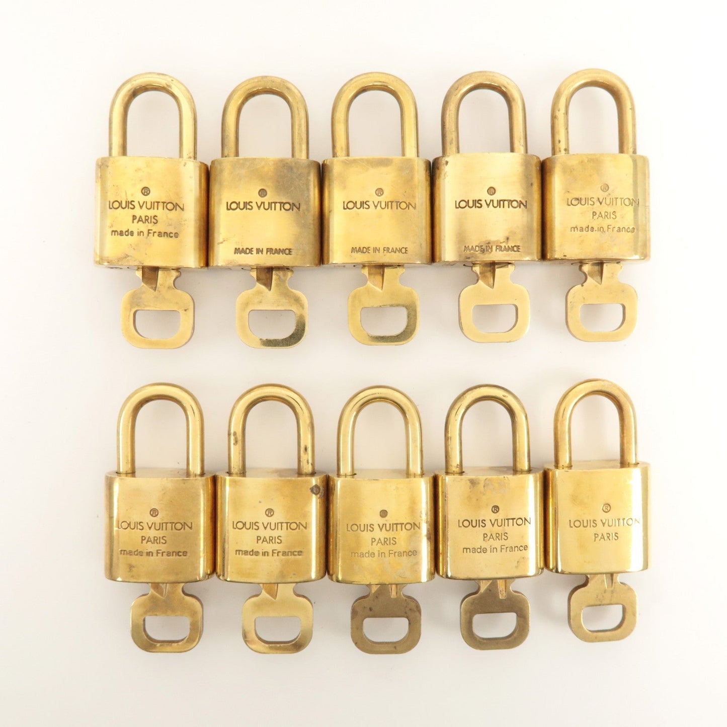 Louis Vuitton Set of 10 Lock & Key Cadena Key Lock Metal Gold  d