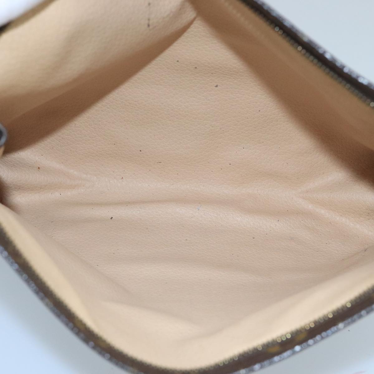 Louis Vuitton Poche Toilette