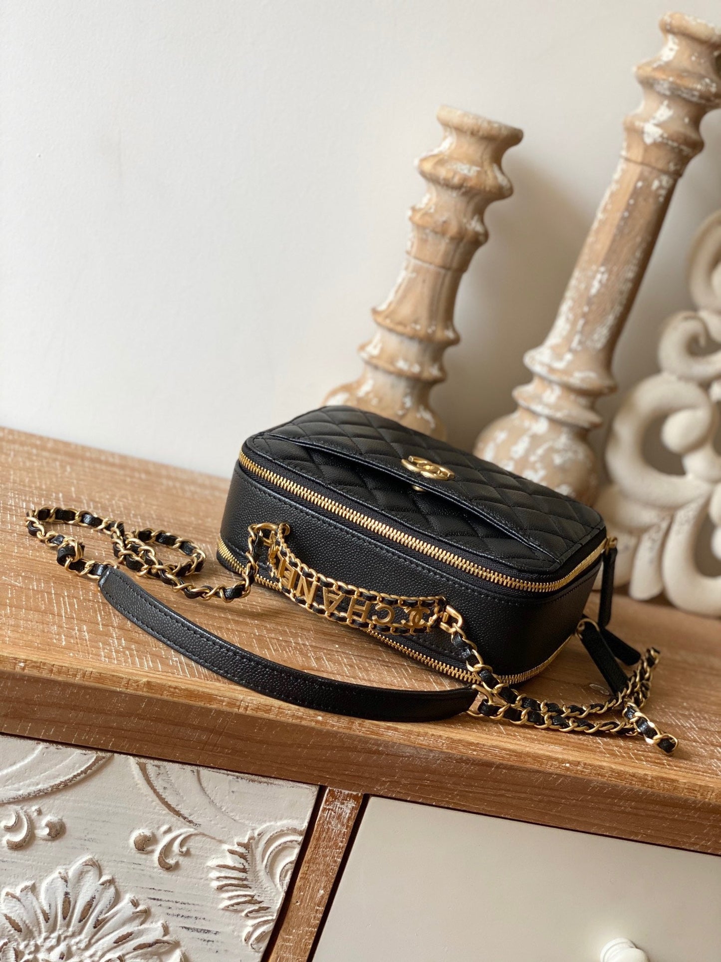 CHL Small Vanity Case Gold Hardware Black For Women, Women’s Handbags, Shoulder Bags 5.9in/15cm AS3228 B08008 94305