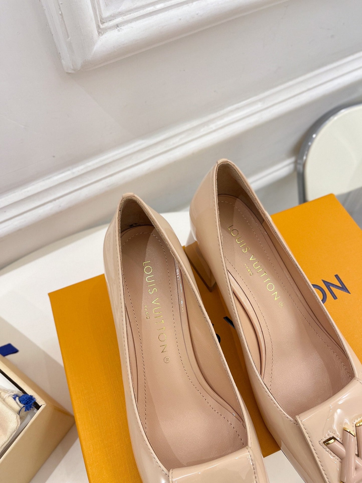 New 1:1 rep LUV High Heel Shoes 037